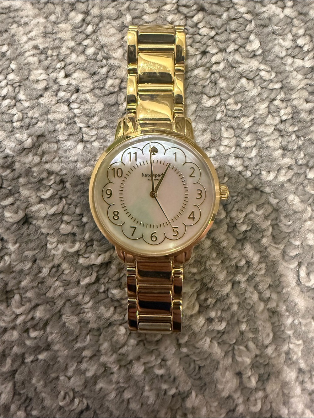 Kate Spade New York Gold Tone Scallop Dial Bracelet Watch Mother of Pearl Quartz